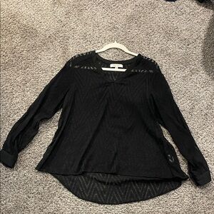 Ellen Tracy Black Sheer Chevron Long-Sleeve Blouse